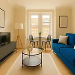 2 Bed Flat Near Walthamstow Market