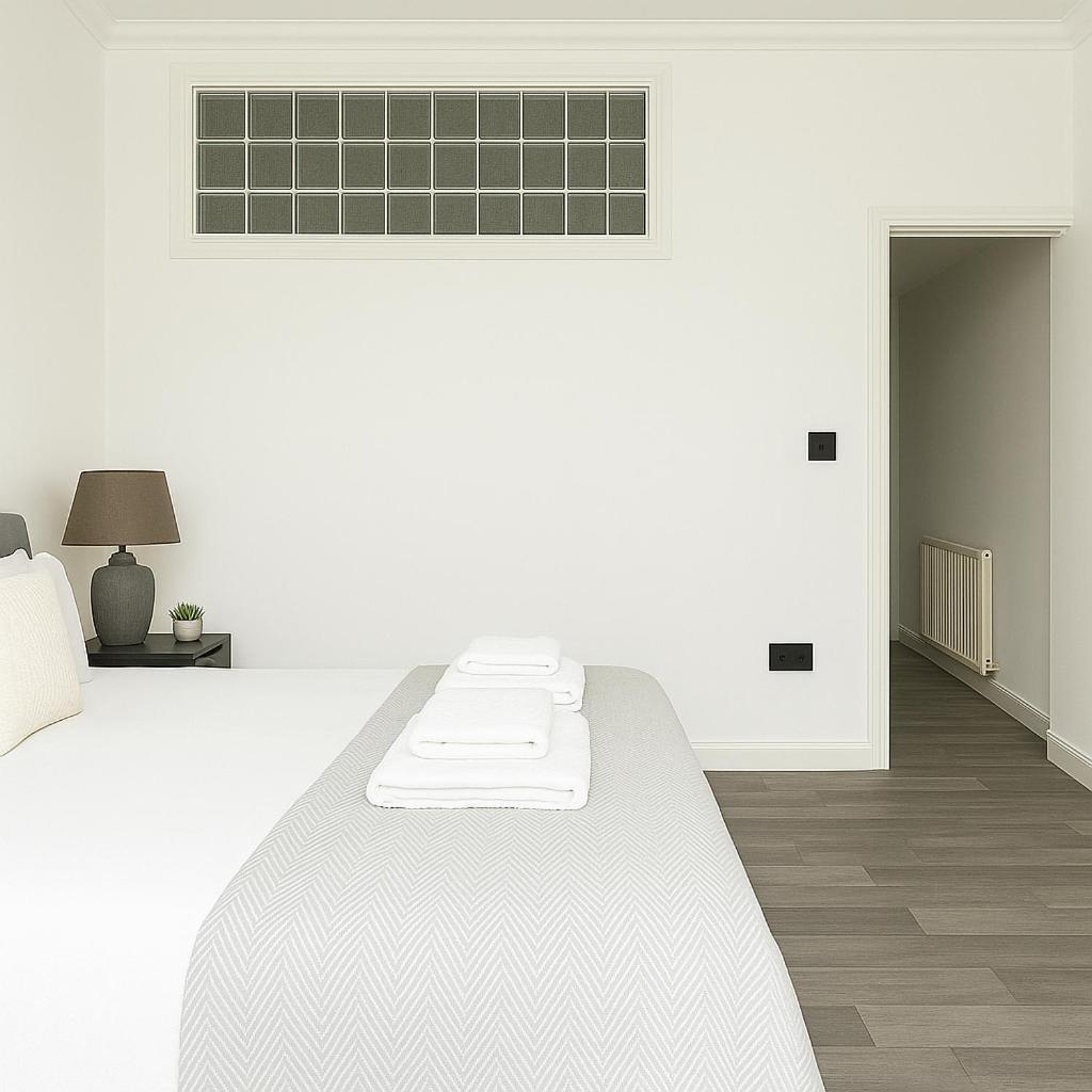 2 Bed Flat Near Walthamstow Market Apartment